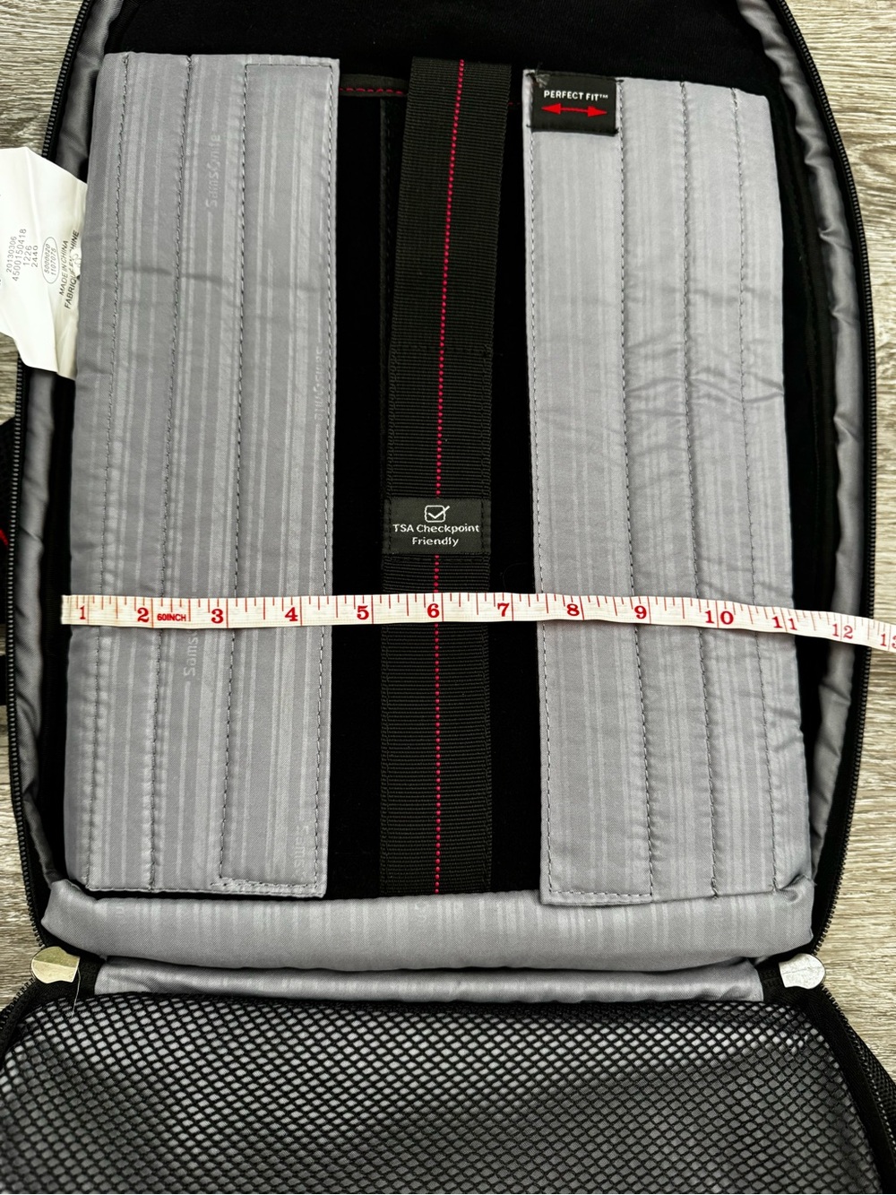 Samsonite Black Backpack with Red Accent Zippers - Picture 7 of 8